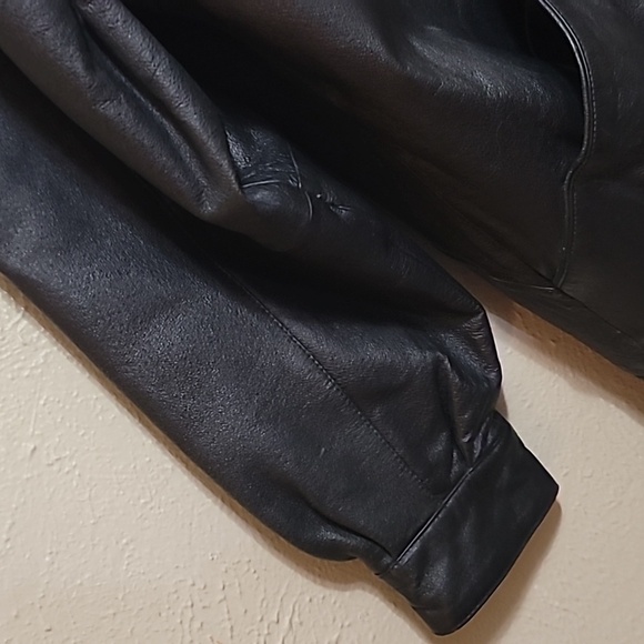 Liz Baker Essentials Leather jacket Women's Size Medium Thick Quality Motorcycle - Picture 6 of 16